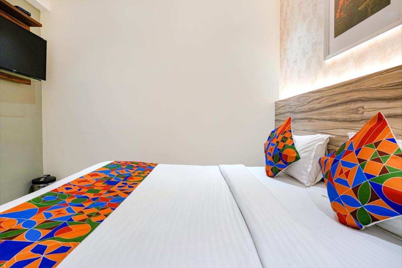 Fabexpress The Dream Residency - Nr Mumbai International Airport Hotel Buitenkant foto